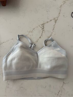 Nike Light Gray Seamless Sports Bra